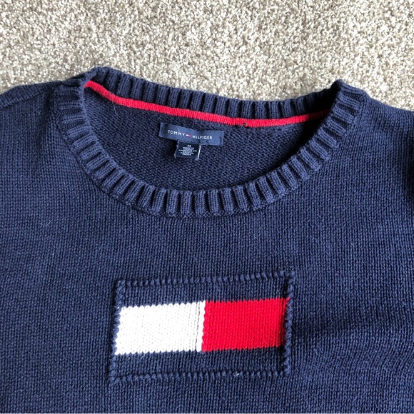 TOMMY HILFIGER MAVY KNITTED BIG LOGO SWEATER SIZE MEDIUM - Picture 4 of 8